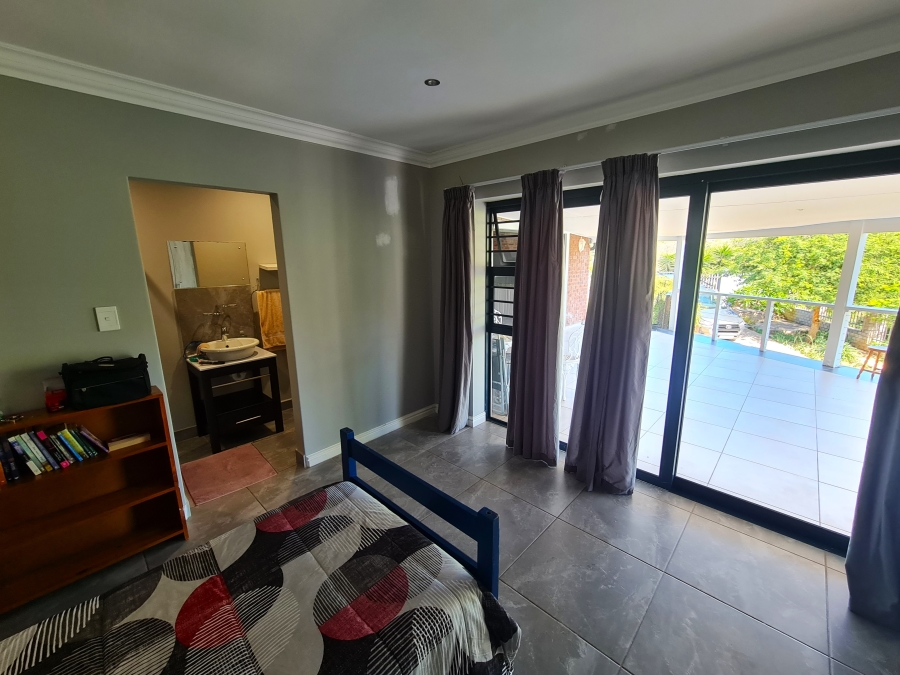 5 Bedroom Property for Sale in Noorsekloof Eastern Cape